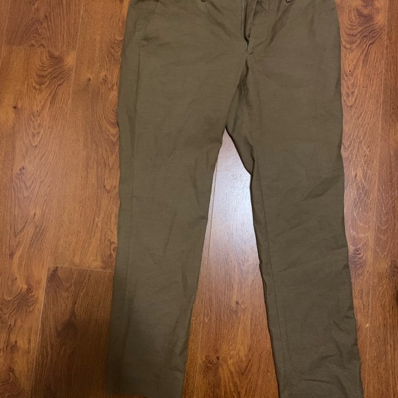 Lacost dress pants. Barley worn, In good shape. - Picture 2 of 4